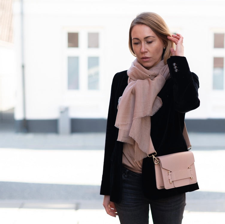 Rene 03 Dressy Rose wool and silk scarf